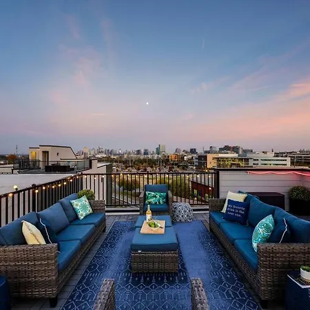 New And Luxurious Home By Downtown Nashville With Rooftop Deck!-2